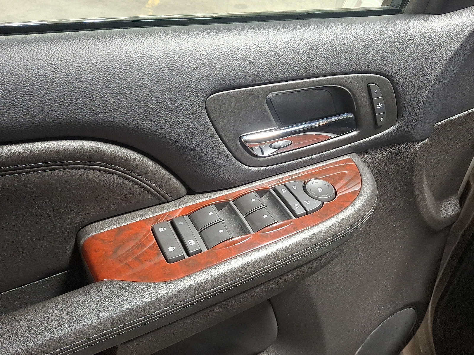Used 2008 Cadillac Escalade EXT AWD/4WD image 12