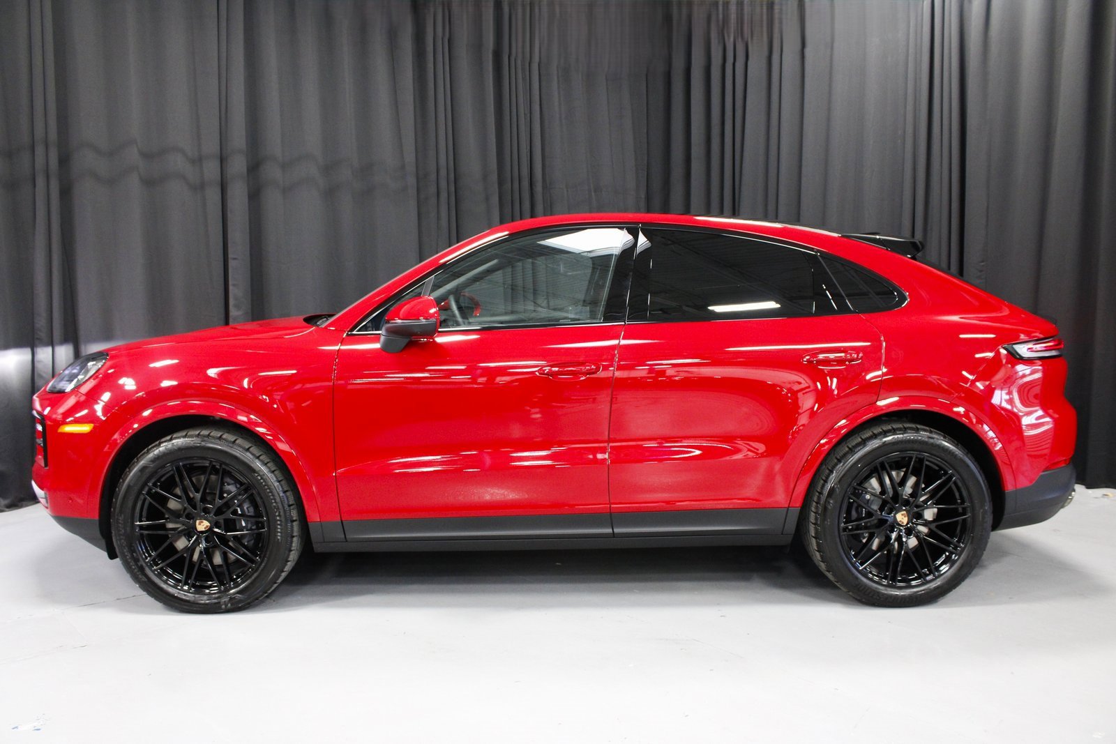 New 2026 Porsche Cayenne Coupe image 2
