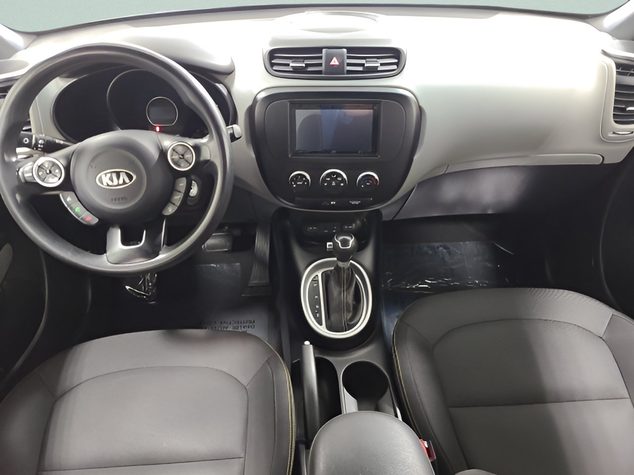Used 2014 Kia Soul + FWD image 20