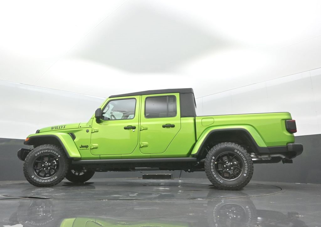New 2025 Jeep Gladiator Willys image 30