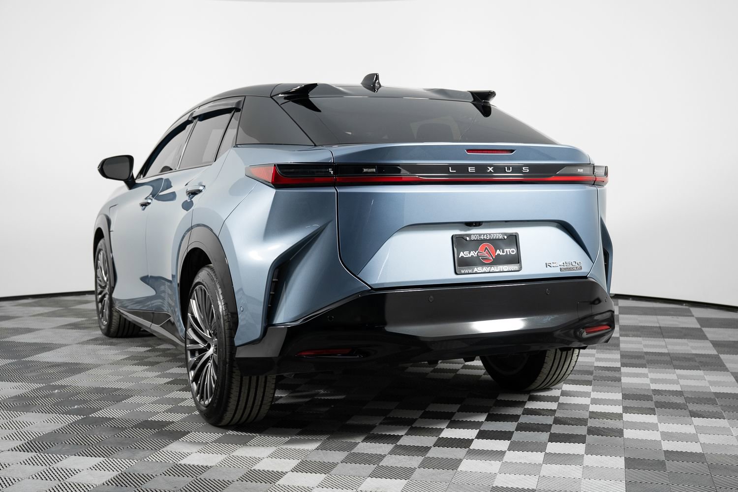 Used 2023 Lexus RZ 450e Premium w/ Accessory Package (2T) image 6