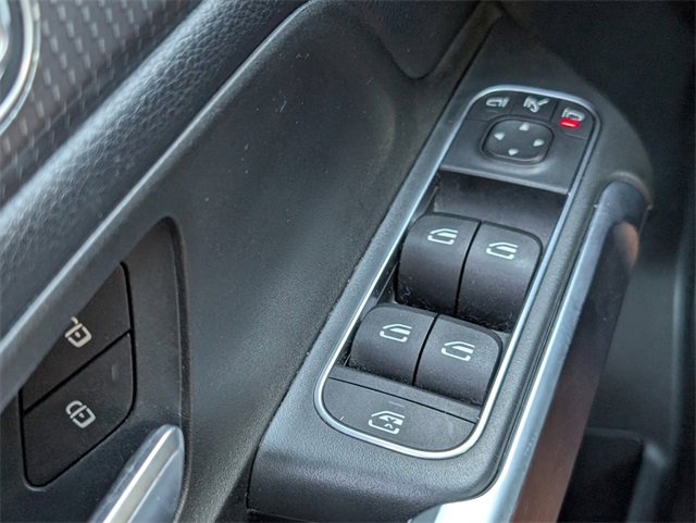 Used 2021 Mercedes-Benz GLB 250 image 28