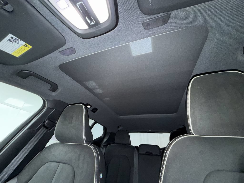 Used 2023 Volvo XC40 Recharge Plus AWD/4WD image 23
