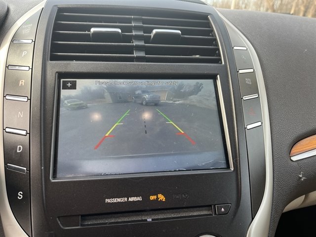 Used 2017 Lincoln MKC Select w/ Select Plus Package FWD image 29