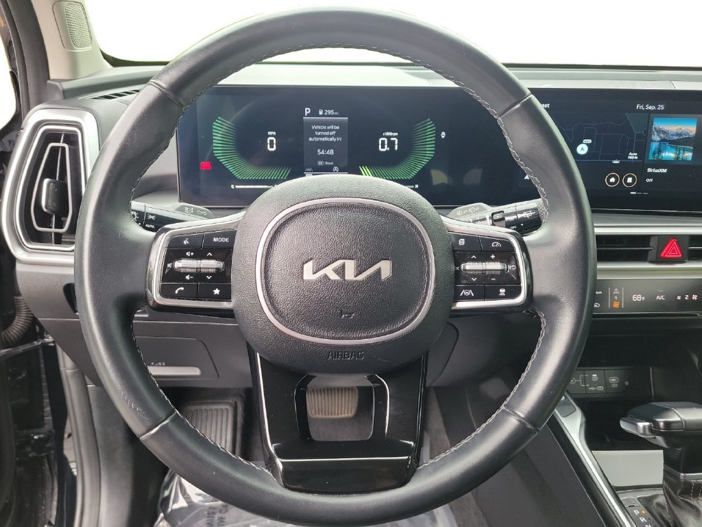 Used 2024 Kia Sorento S FWD image 12