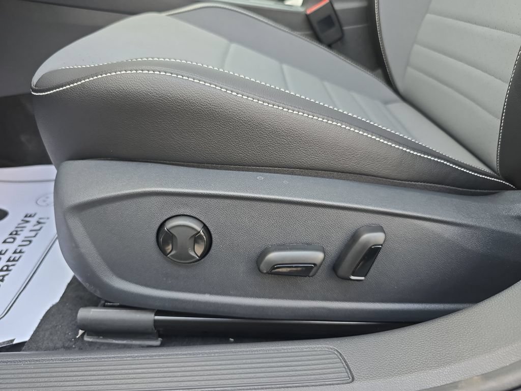 New 2026 Volkswagen Jetta SE FWD image 25