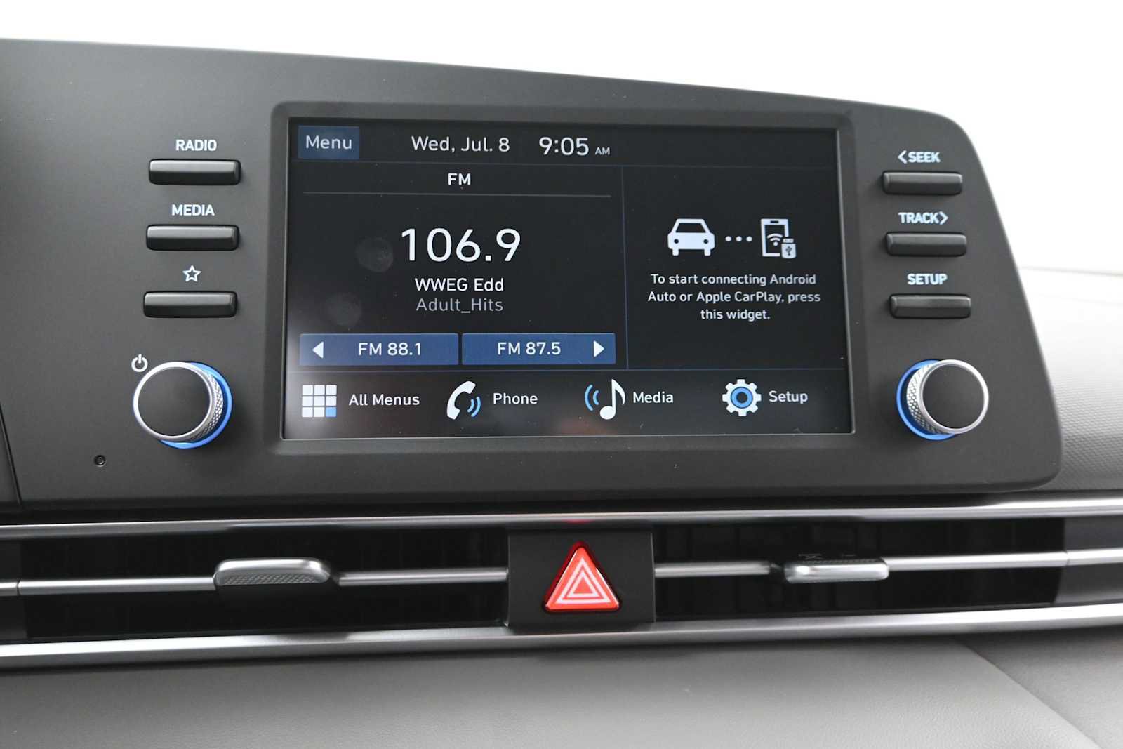 New 2026 Hyundai Elantra SE FWD image 19