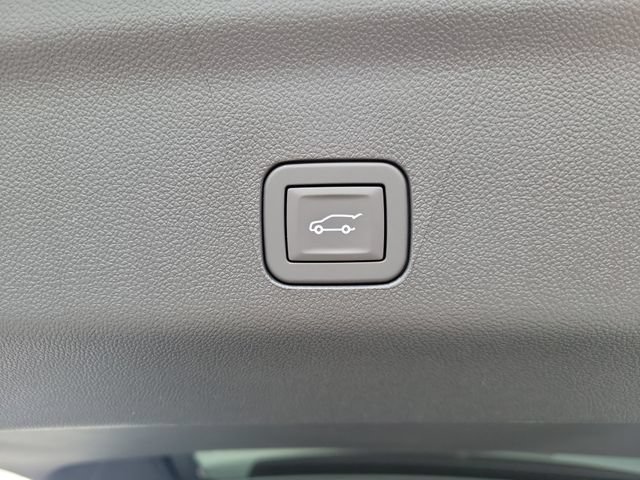 Used 2026 Chevrolet Suburban RST w/ Comfort Package RWD image 11