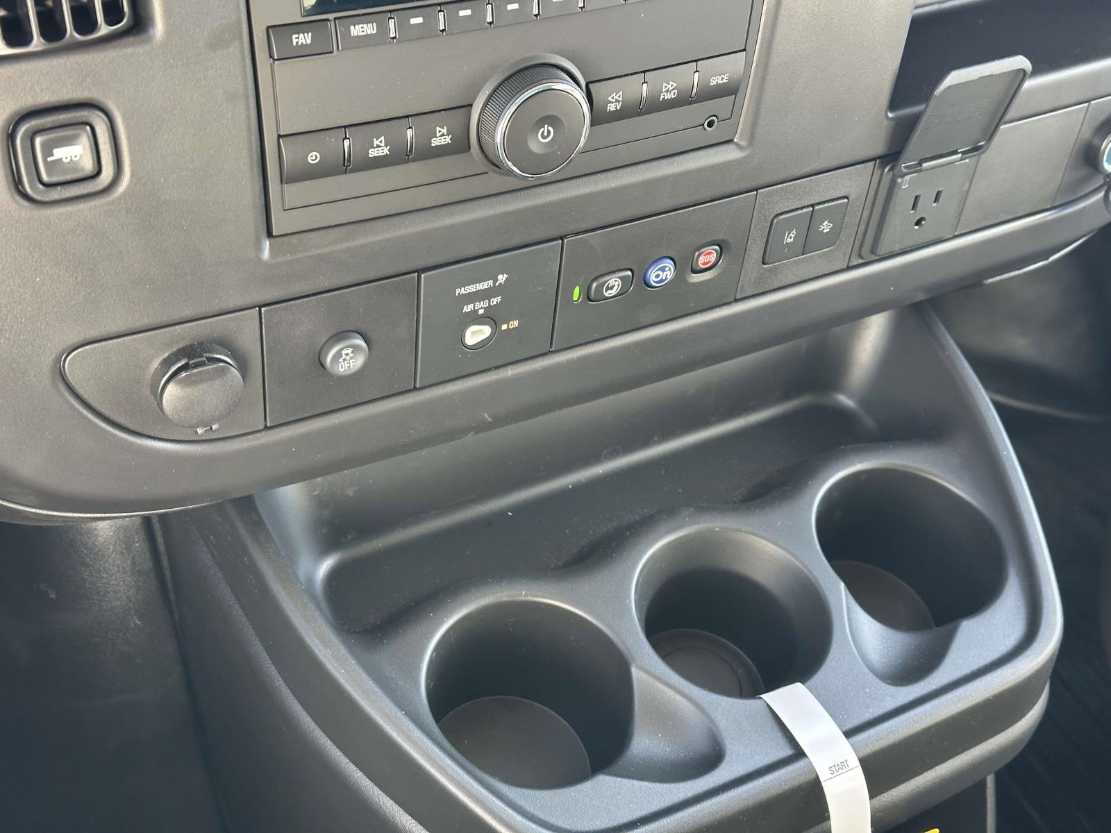 New 2025 Chevrolet Express 3500 w/ Driver Convenience Package image 10