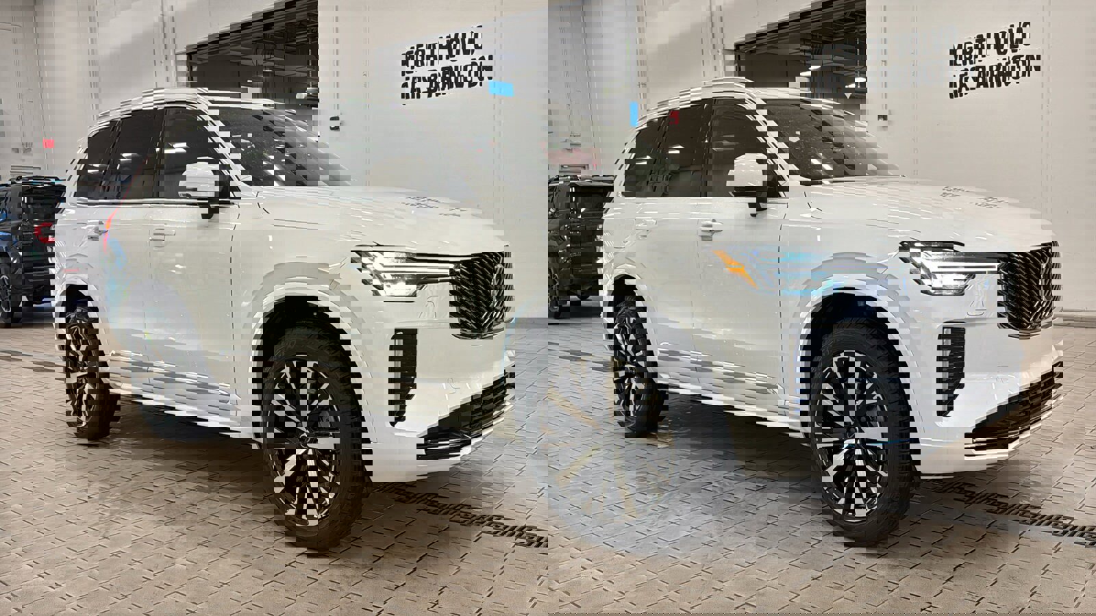 New 2026 Volvo XC90 B5 Core w/ Protection Package image 3