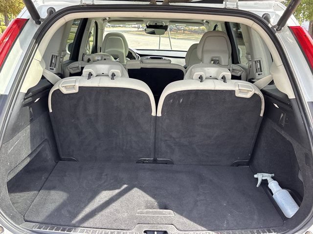 Used 2017 Volvo XC90 T6 Momentum w/ Vision Package AWD/4WD image 8