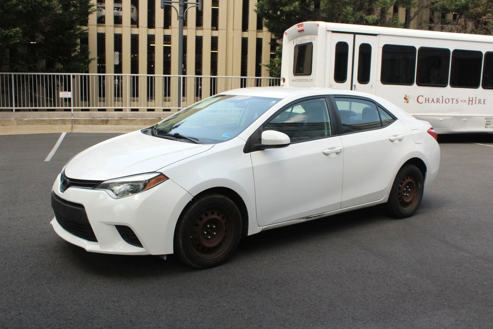 Used 2014 Toyota Corolla LE FWD image 12