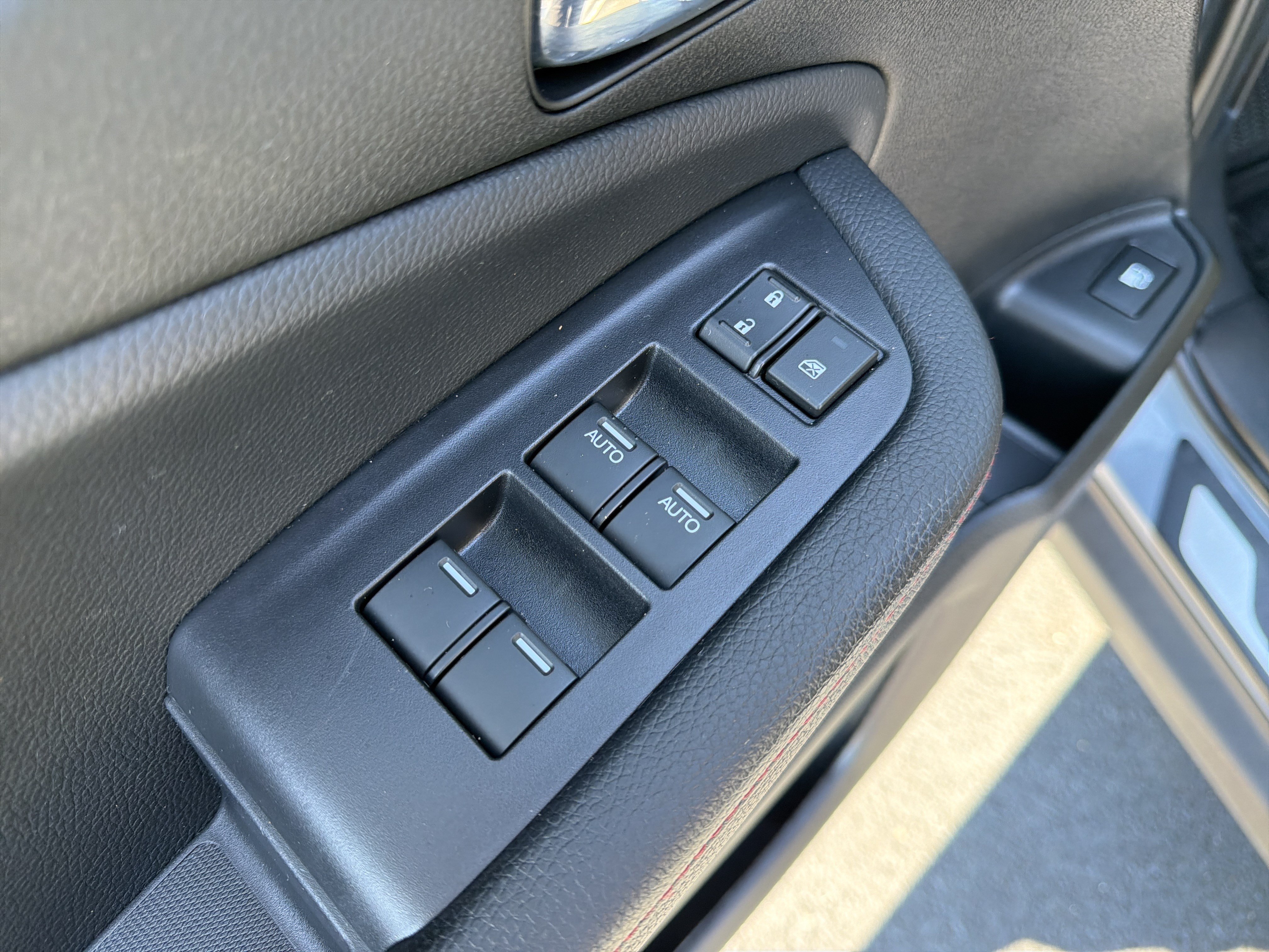 Used 2025 Honda Ridgeline Black Edition image 15