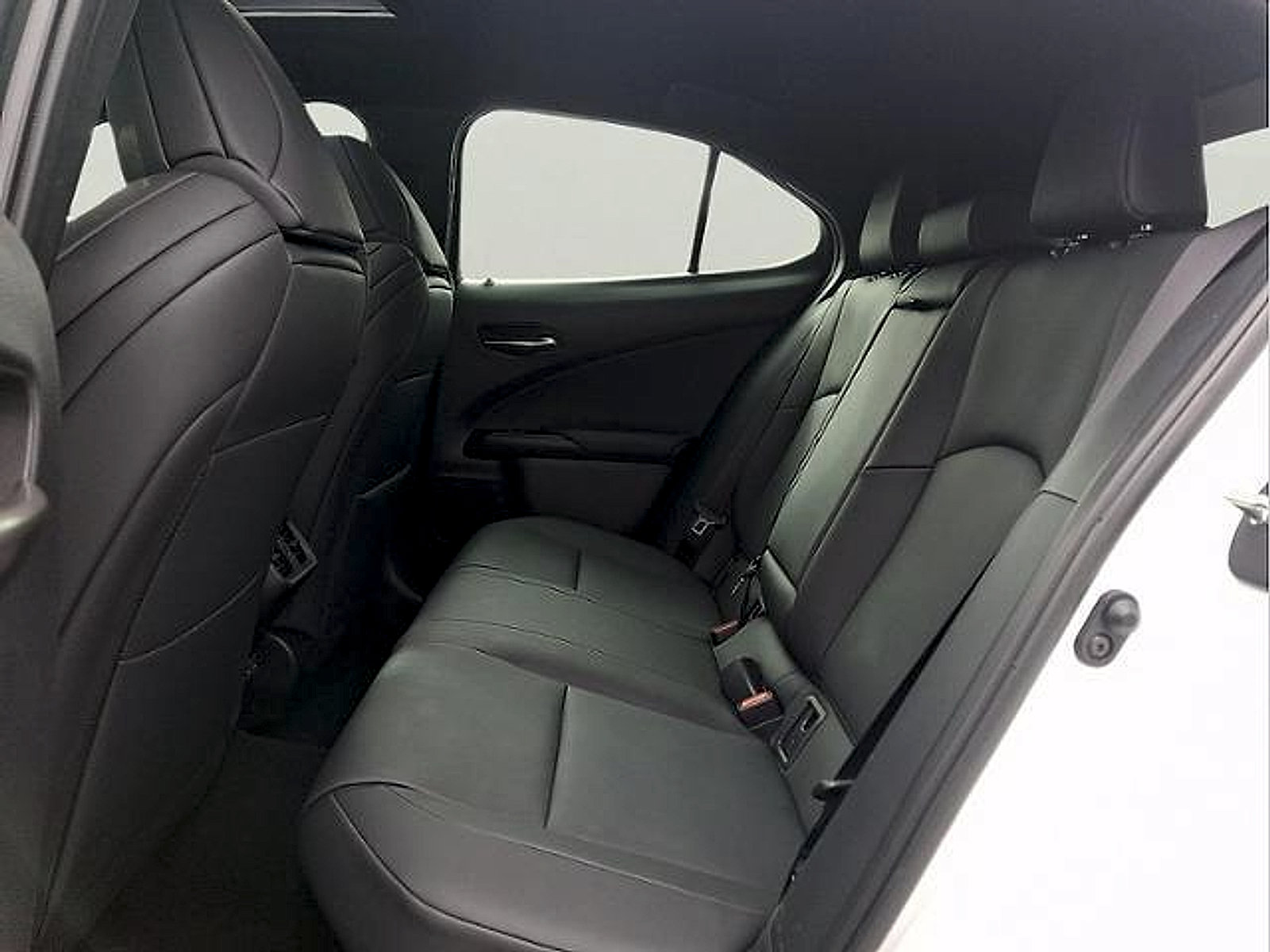 Certified 2023 Lexus UX 250h F Sport FWD image 11