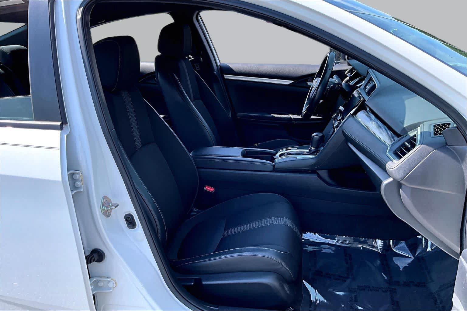 Used 2019 Honda Civic Sport image 9
