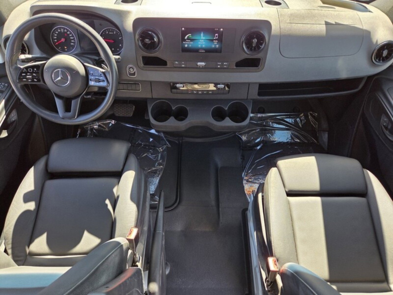 Used 2024 Mercedes-Benz Sprinter 2500 image 18