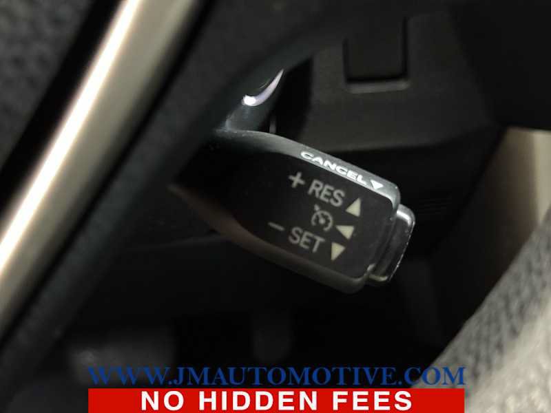 Used 2015 Toyota RAV4 LE AWD/4WD image 39