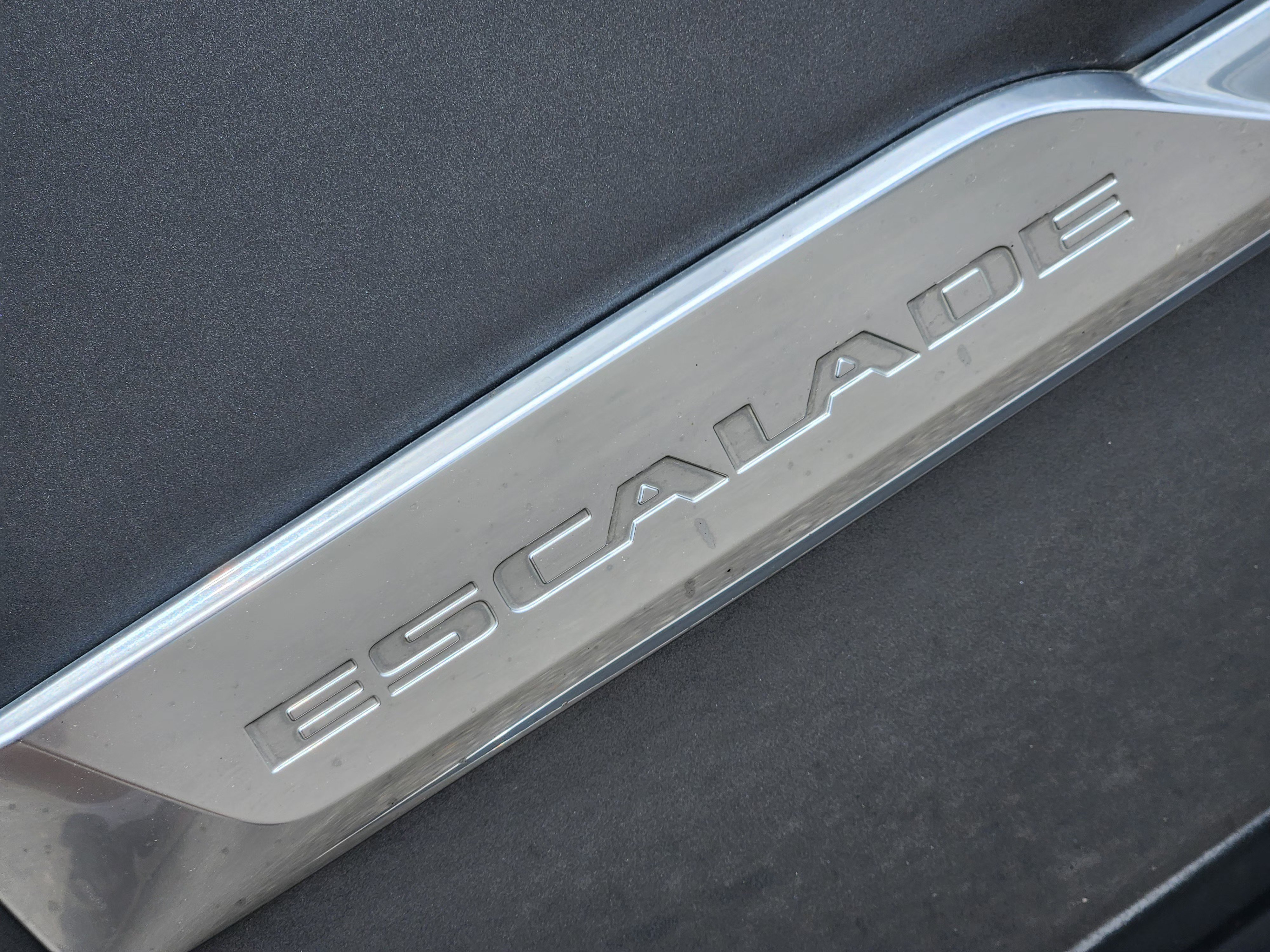 Used 2019 Cadillac Escalade Luxury RWD image 12