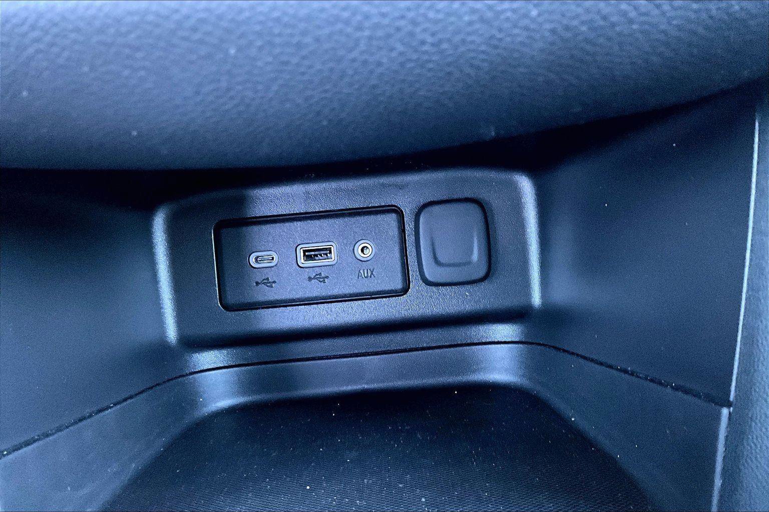 Used 2024 Chevrolet Equinox LT image 33