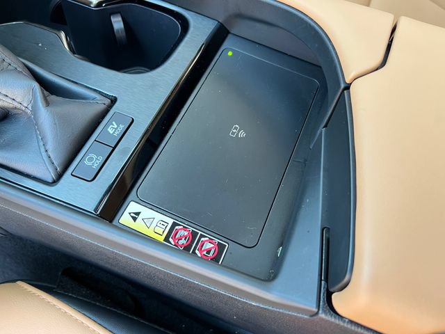 Used 2025 Lexus ES 300h w/ Premium Package FWD image 27