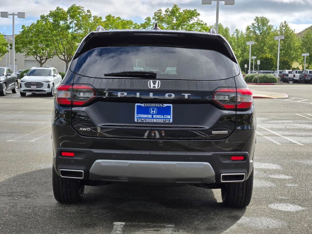 New 2026 Honda Pilot Touring image 5