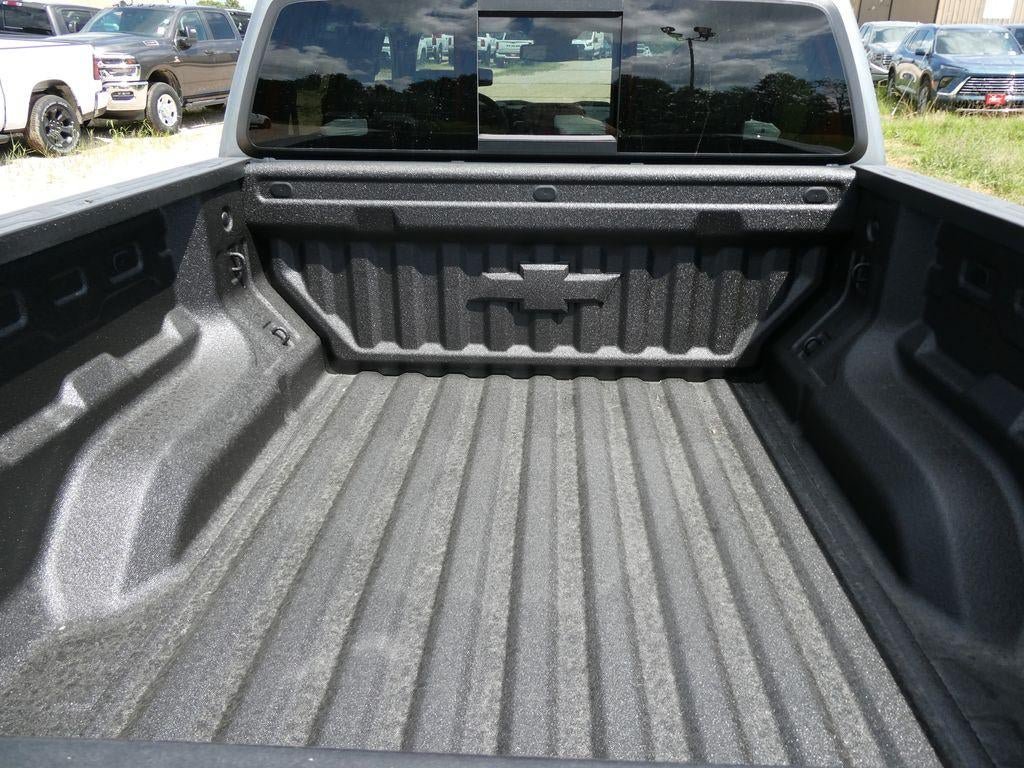 New 2026 Chevrolet Colorado ZR2 w/ Technology Package AWD/4WD image 6