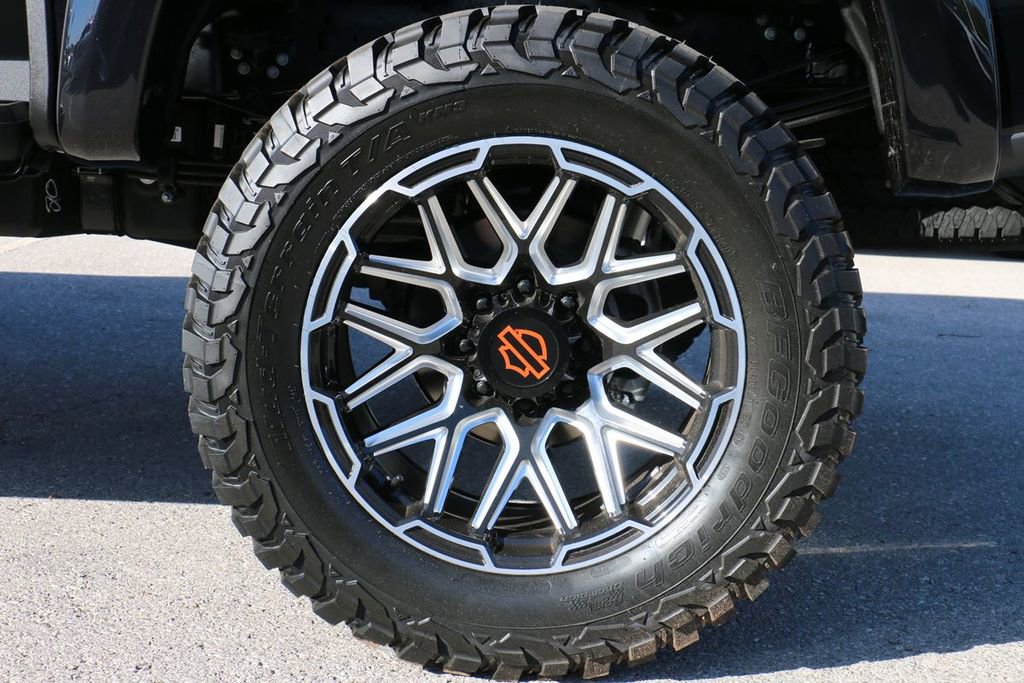 New 2026 Ford F250 Lariat w/ Black Appearance Package image 8