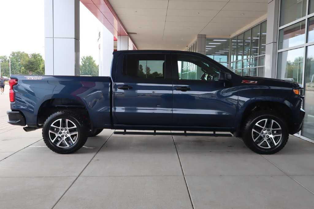 Used 2019 Chevrolet Silverado 1500 Custom Trail Boss w/ Custom Convenience Package AWD/4WD image 10