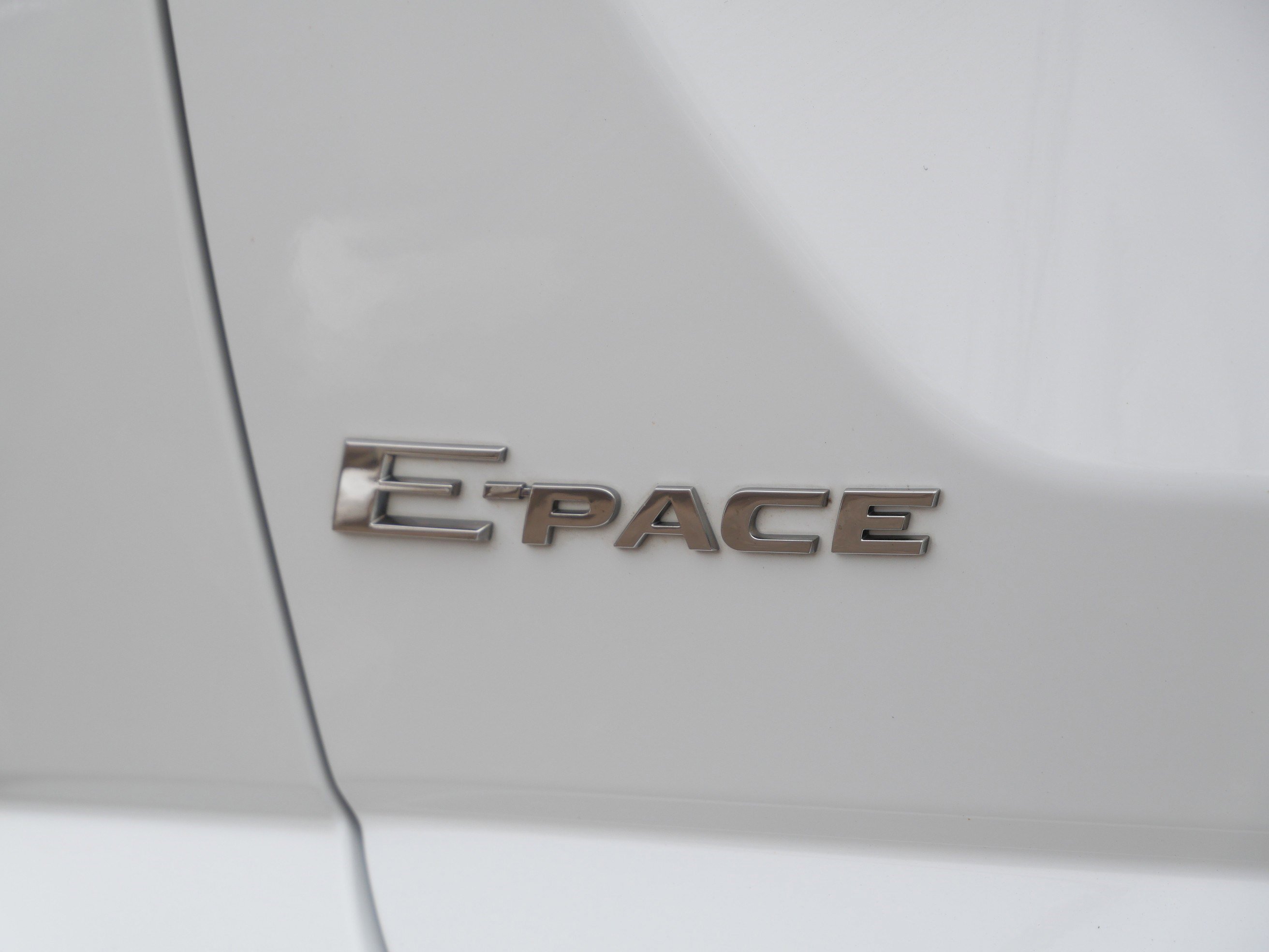 Used 2019 Jaguar E-PACE S image 13