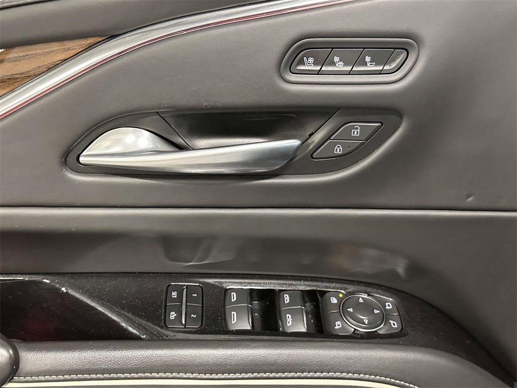 Used 2023 Cadillac Escalade Sport Platinum image 13