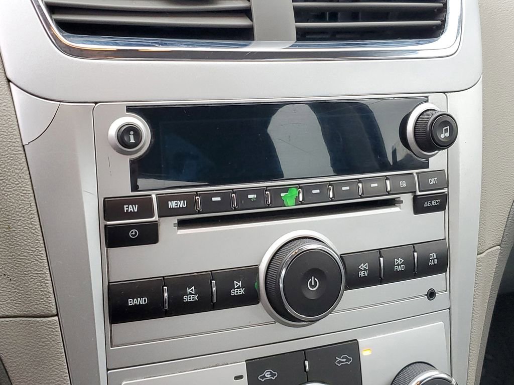 Used 2009 Chevrolet Malibu LS FWD image 11