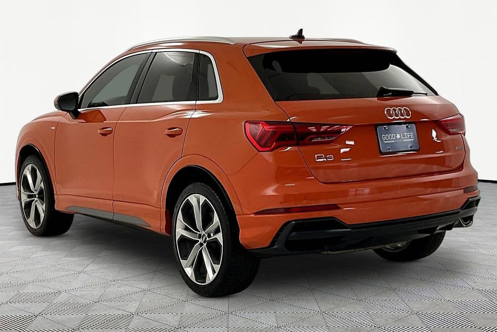Used 2019 Audi Q3 2.0T Premium Plus w/ Premium Plus Package AWD/4WD image 4