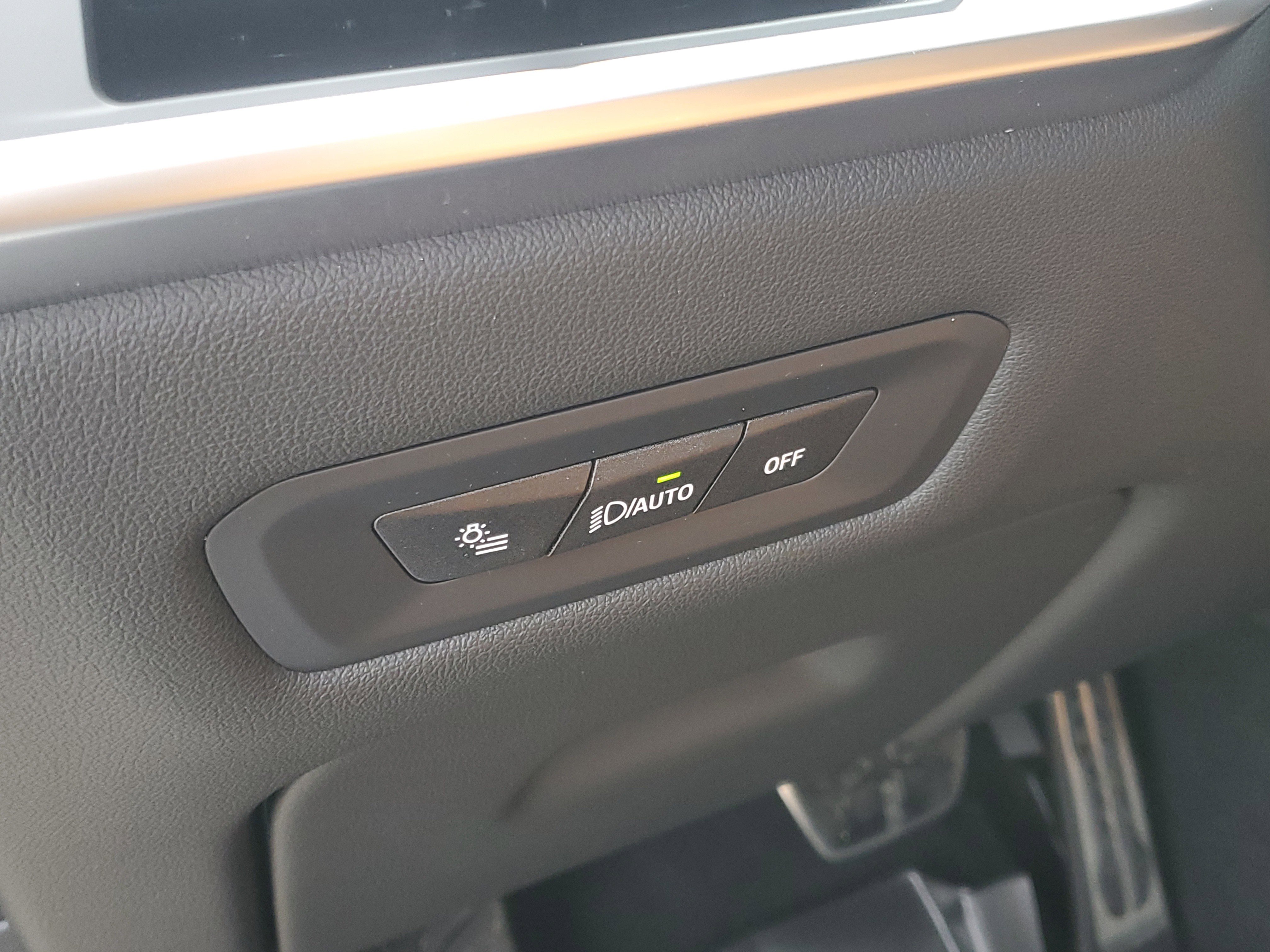 New 2026 BMW X5 xDrive40i w/ M Sport Package AWD/4WD image 11