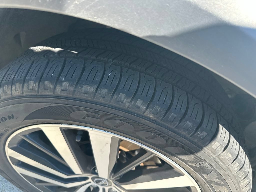 Used 2024 Nissan Pathfinder Platinum AWD/4WD image 5
