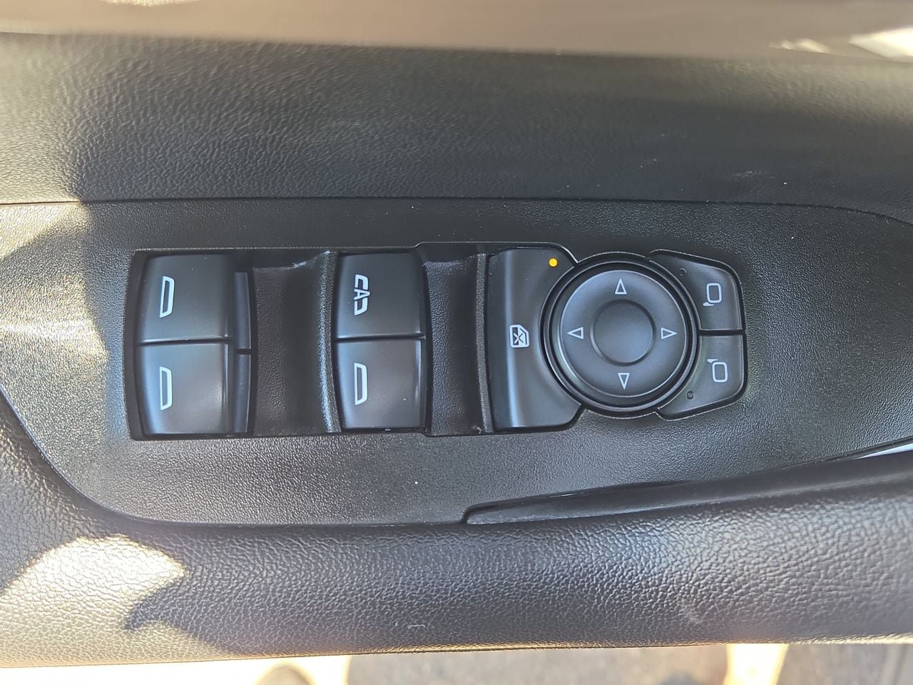 Used 2023 Chevrolet Blazer LT FWD image 26