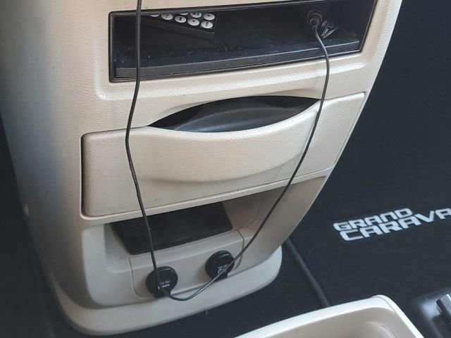 Used 2016 Dodge Grand Caravan SE w/ Quick Order Package 29E SE FWD image 27