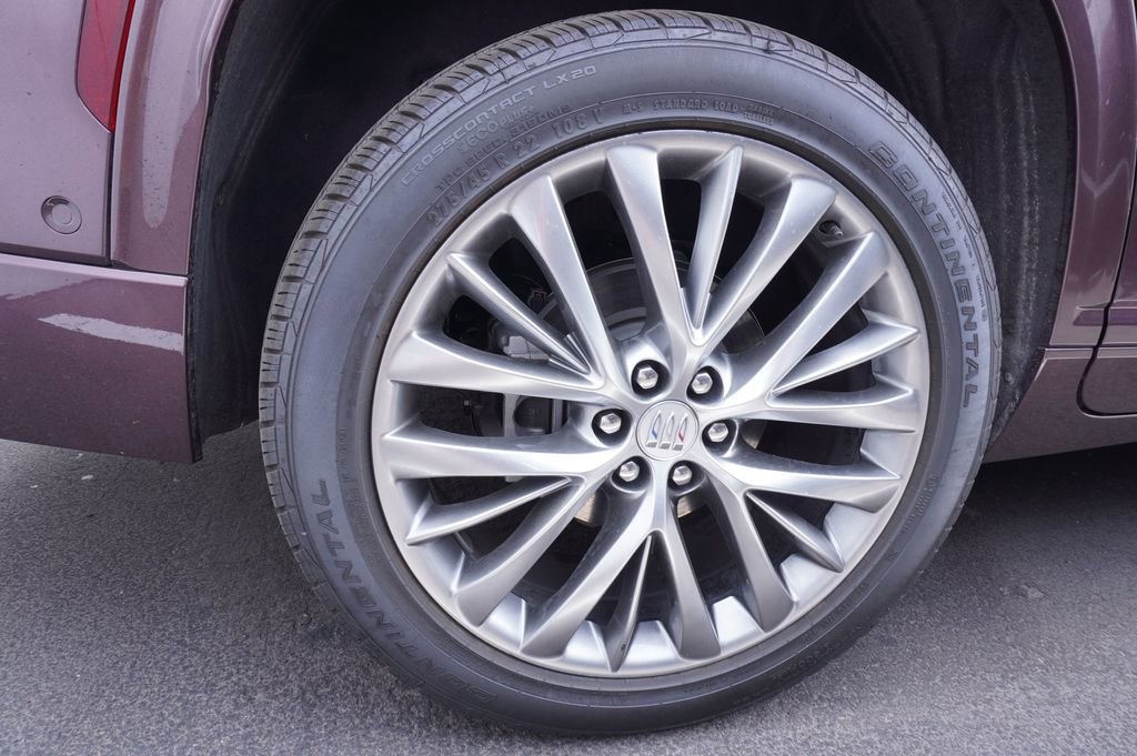 Certified 2025 Buick Enclave Avenir w/ Super Cruise Package FWD image 5