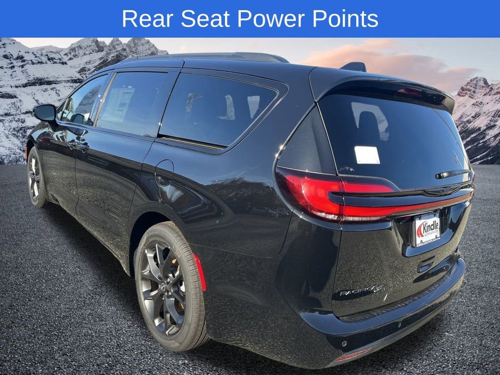 New 2026 Chrysler Pacifica Limited w/ S Appearance Package image 30