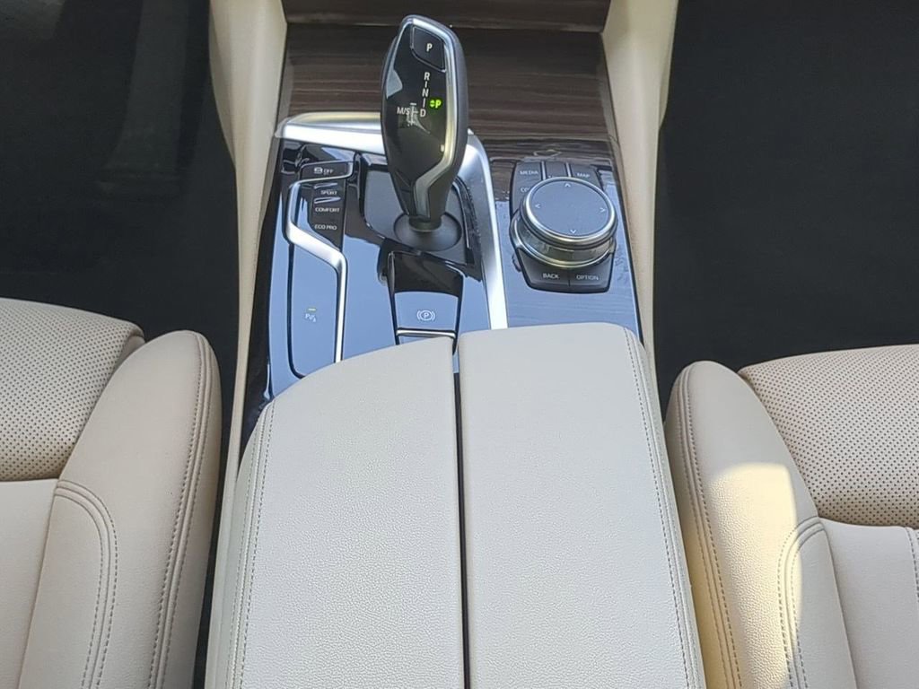 Certified 2023 BMW 540i w/ Convenience Package image 20