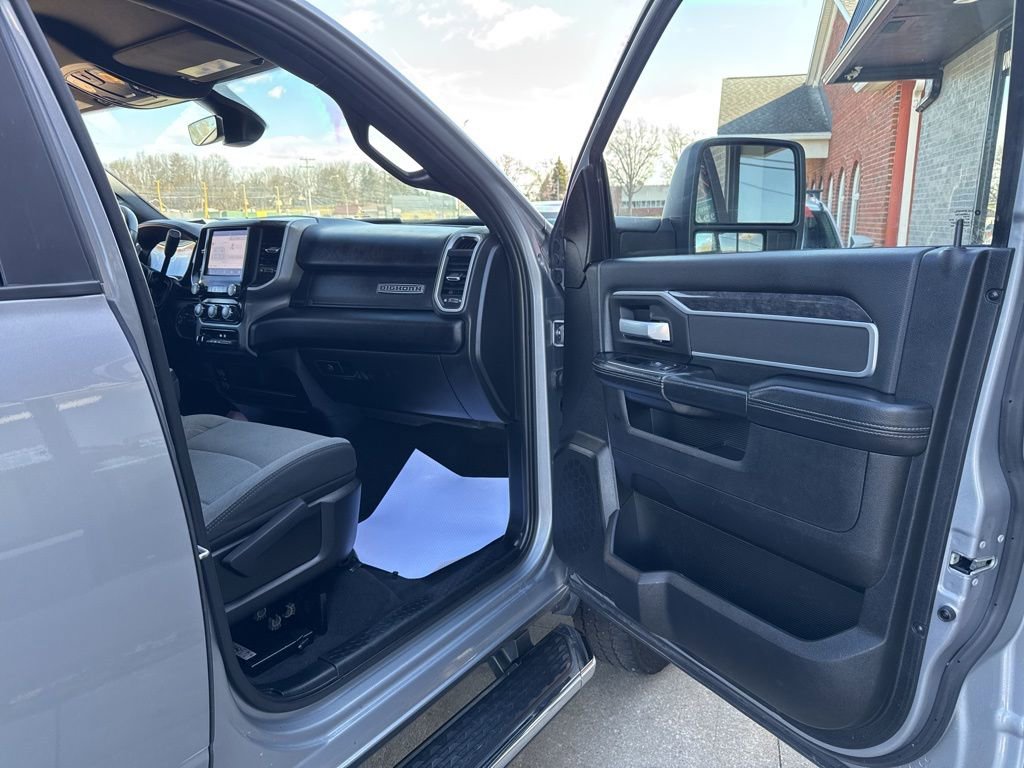Used 2024 RAM 3500 Big Horn image 37