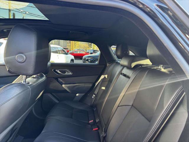 Used 2025 Land Rover Range Rover Velar Dynamic SE image 11