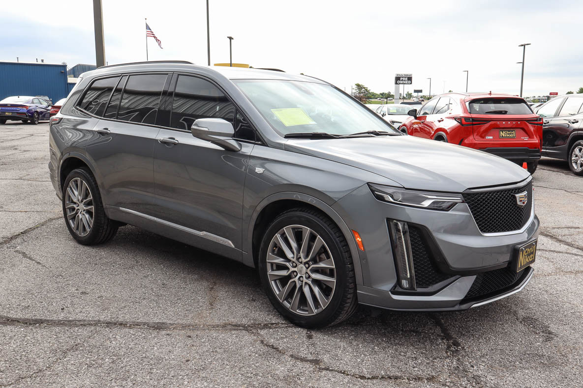 Used 2020 Cadillac XT6 Sport AWD/4WD image 3