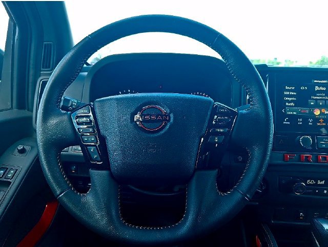 Certified 2025 Nissan Frontier PRO-4X AWD/4WD image 15