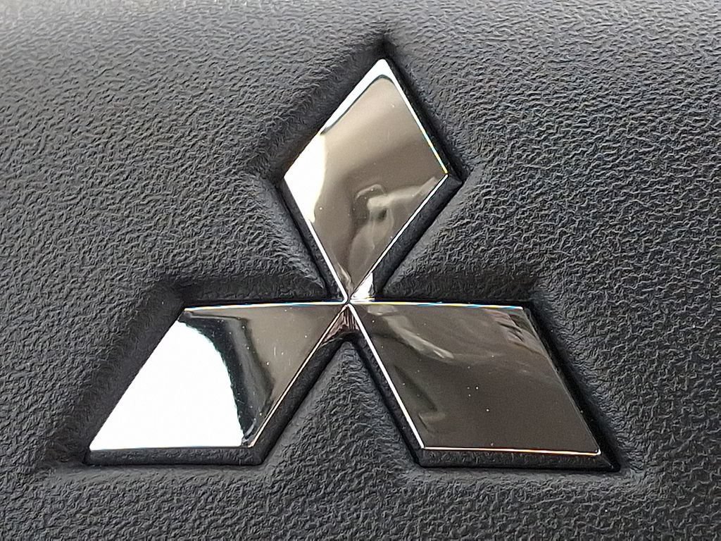 New 2026 Mitsubishi Outlander ES AWD/4WD image 11