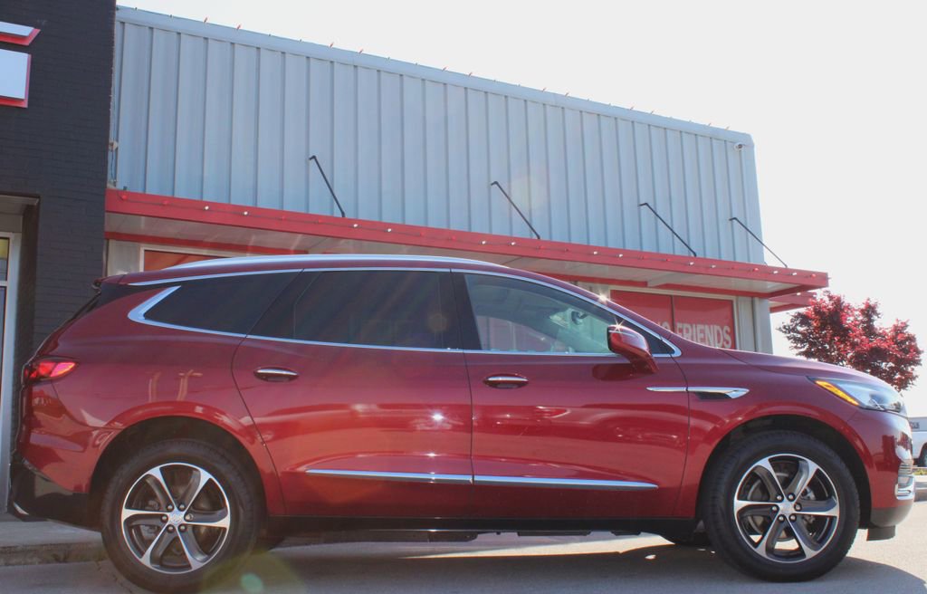 Used 2021 Buick Enclave Essence w/ Sport Touring Edition AWD/4WD image 7