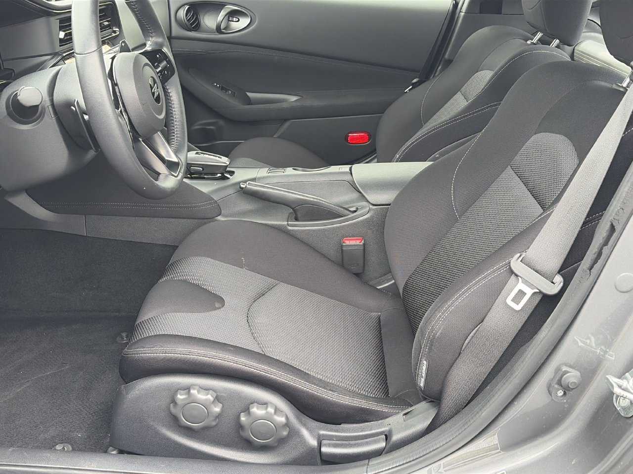 Certified 2025 Nissan Z Sport w/ Floor Mat Package RWD image 12