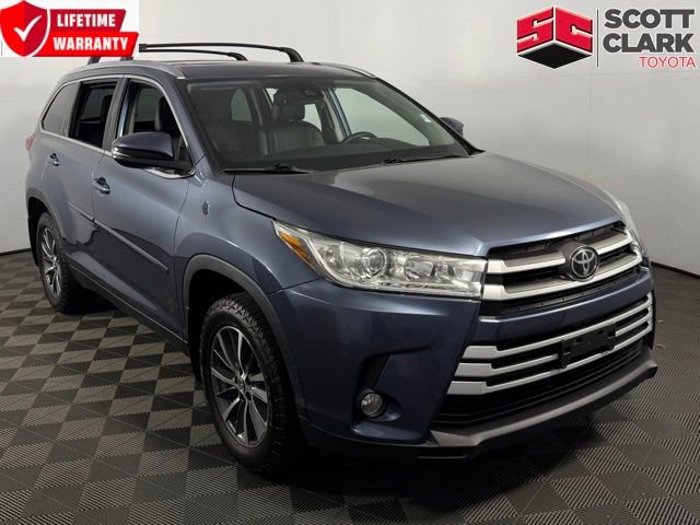 Used 2019 Toyota Highlander XLE image 1