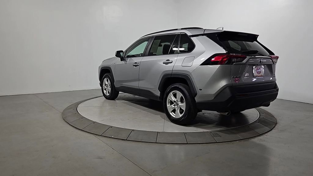 Used 2019 Toyota RAV4 XLE w/ Carpet Mat Package image 3