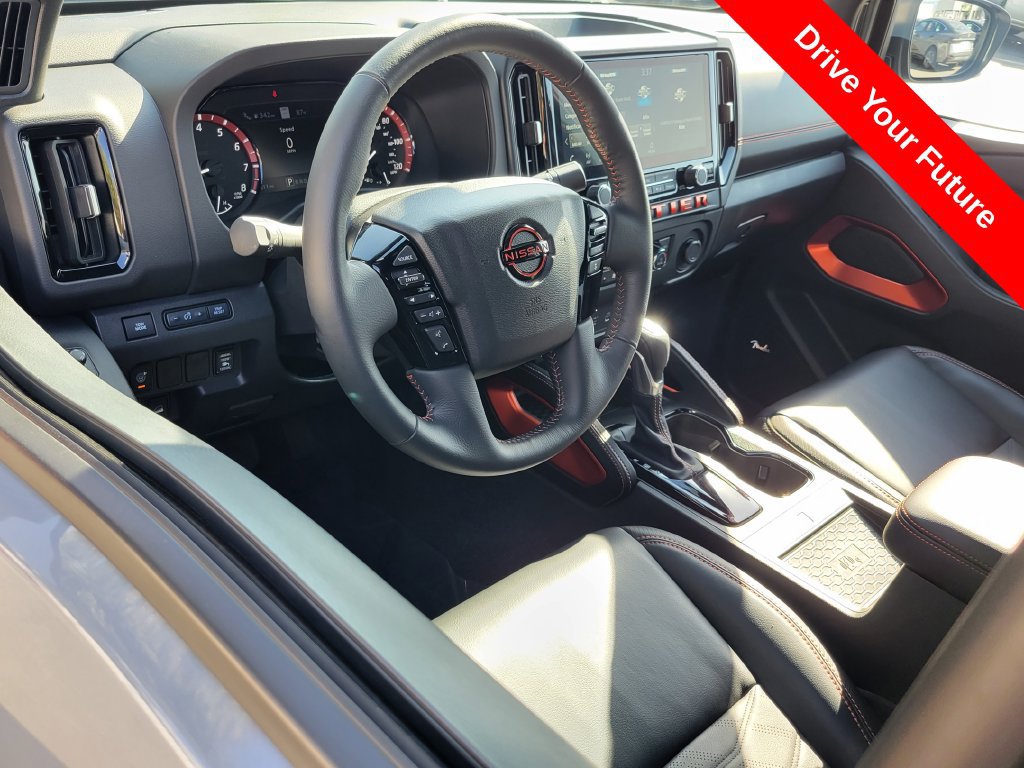 Used 2025 Nissan Frontier PRO-4X w/ Pro Premium Package AWD/4WD image 5