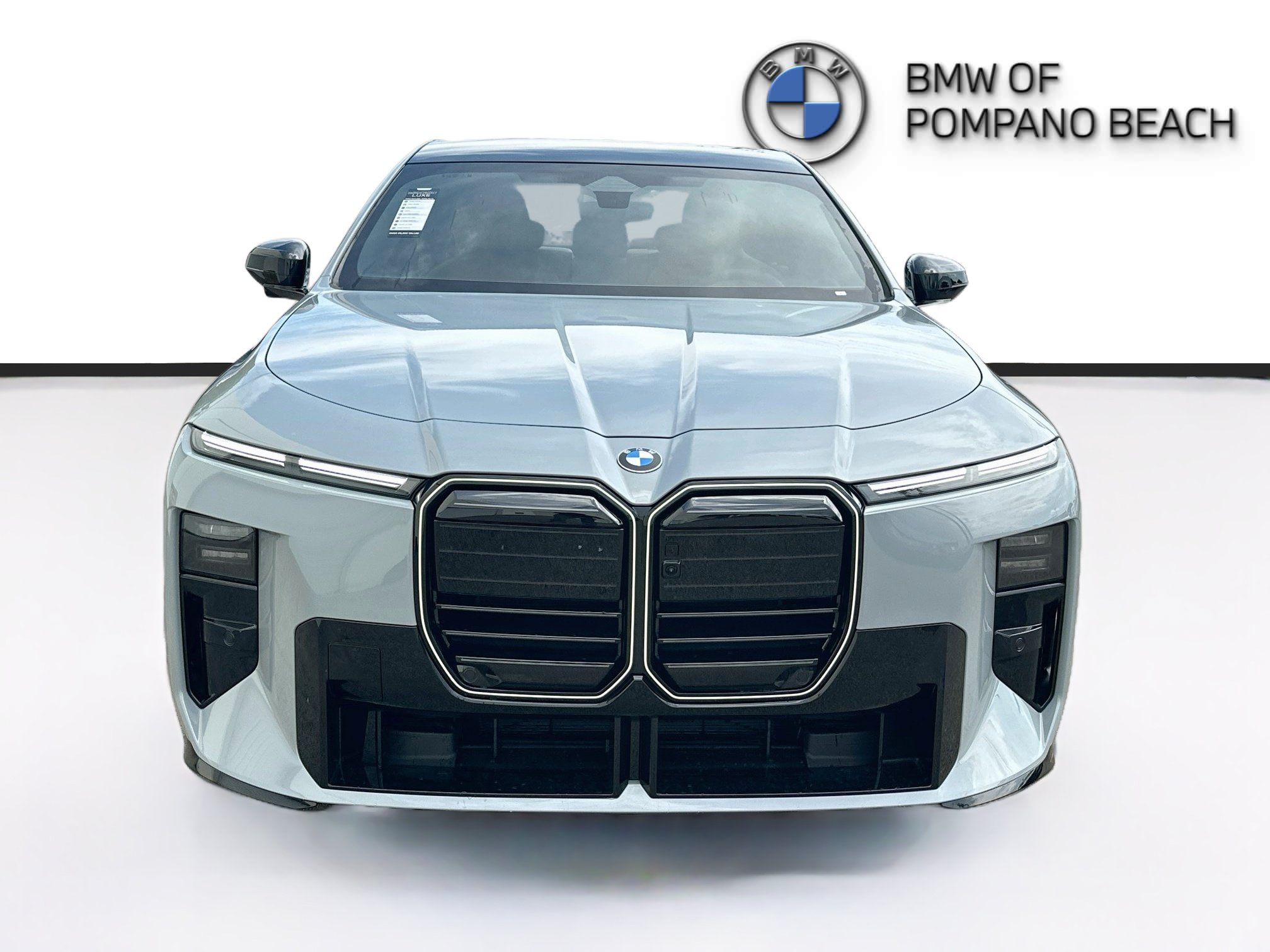 New 2027 BMW 740i w/ M Sport Professional Package RWD image 2